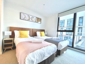 Stylish 2 Bedroom APT With Beautiful View Oakleigh 1A